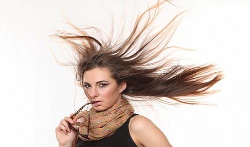 Как наэлектризовать волосы