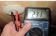 Как измерить напряжение мультиметром