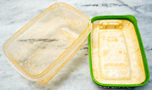 Как удалить пятна от томатной пасты или кетчупа с пластиковых контейнеров
